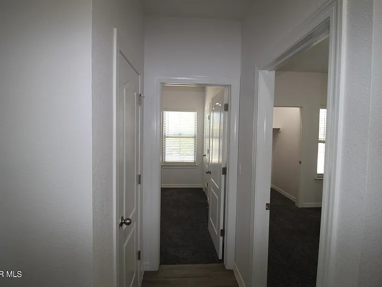 620 Adrian Arellano St W — Photo 62
