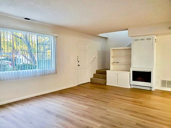 2nd image of 128 W Arrellaga St #C