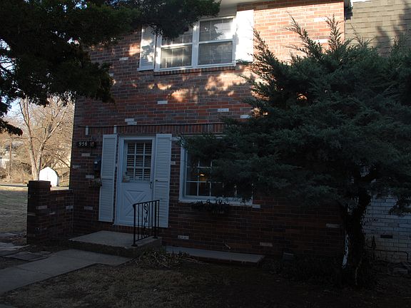 3 BR, 2.5 BA Townhouse