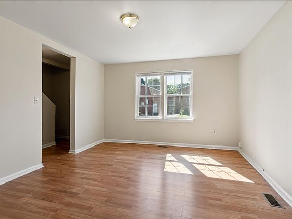 4th image of 715 18th St