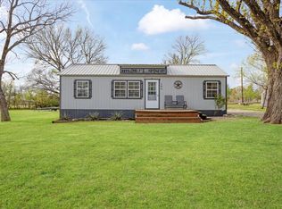 106 Red Bud St, Ravenna, TX 75476