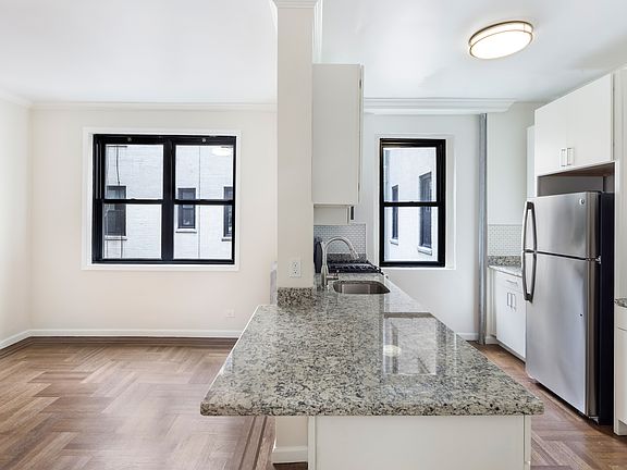 2nd image of 735 W 172nd St APT B41