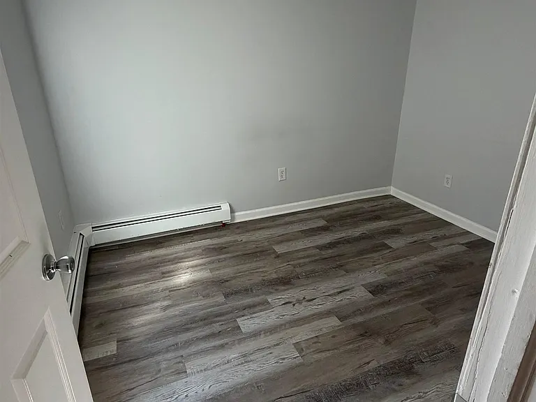 161 Zabriskie St #1 & G — Photo 4
