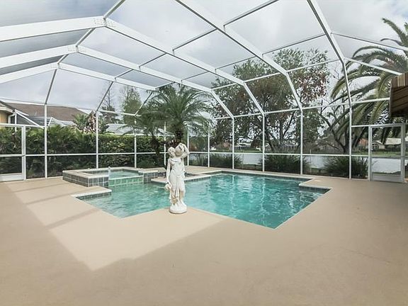 4th image of 10558 Greensprings Dr