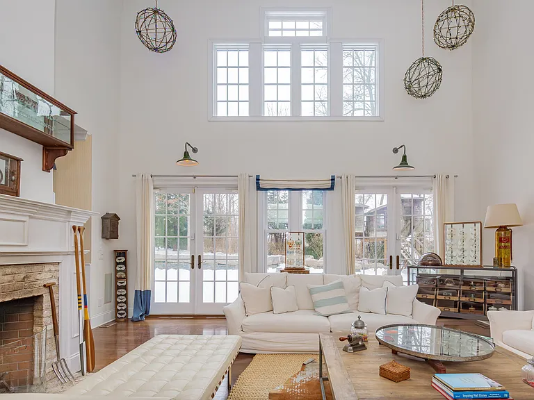 23 Fair Hills Ln — Photo 3