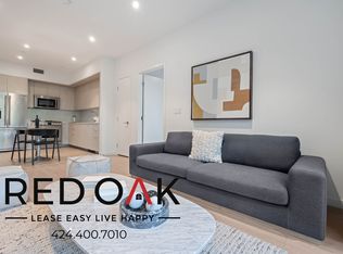 5851 1/4 W 88th St #106, Los Angeles, CA 90045