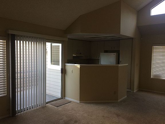 Living/kitchen/dining