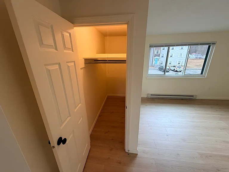 4 Penwood Dr #5 — Photo 10
