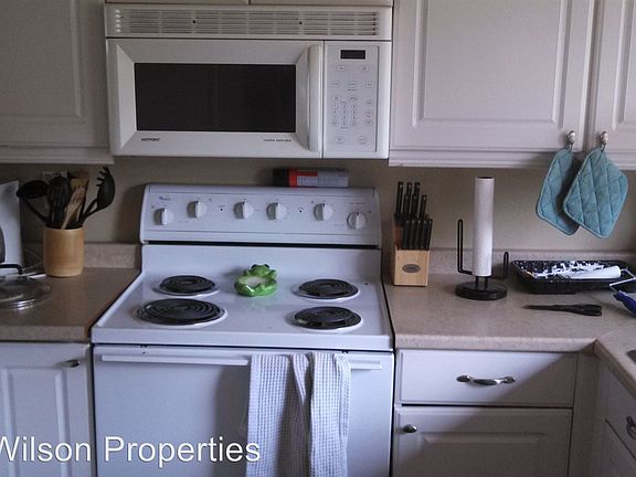 3rd image of 600 Sheffield Ct Unit 31