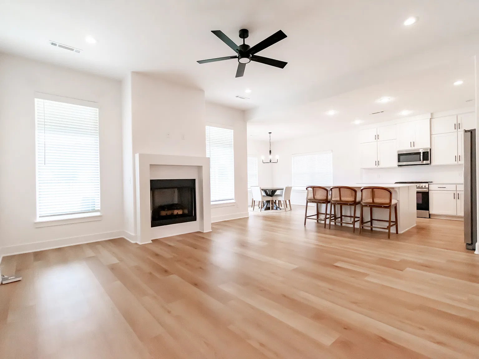439 Wagon Wheel Avenue - 1 — Photo 2