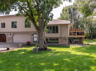 33 Maple Island Rd, Burnsville, MN 55306