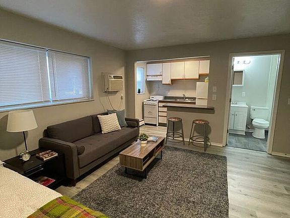 5th image of 106 E 13th Ave