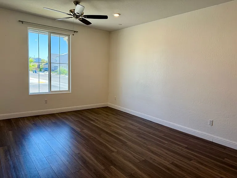 5817 E Truman Ave — Photo 23