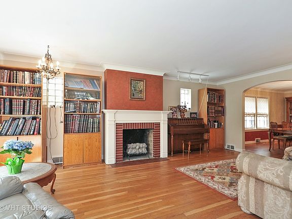 2nd image of 5824 N Christiana Ave