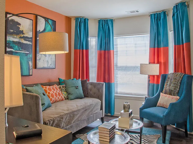 grand-reserve-orange-den