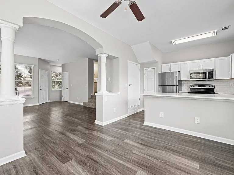 Isabella Apartment Homes — Photo 17