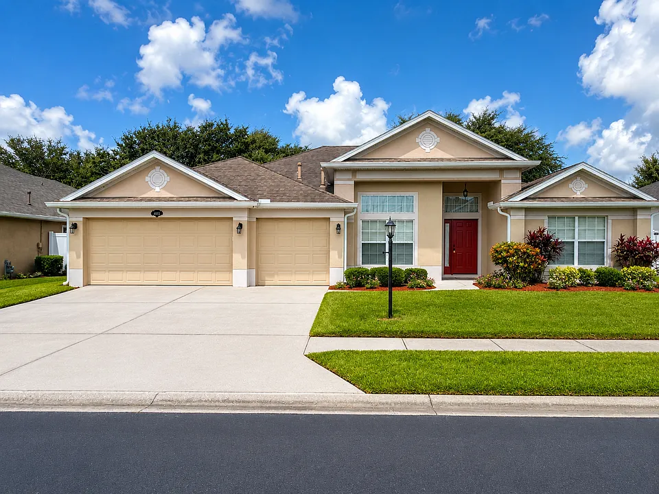 4858 Chastain Dr