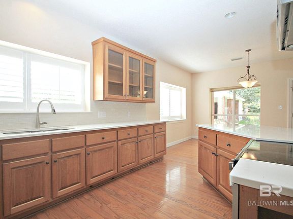 5th image of 16325 South Blvd