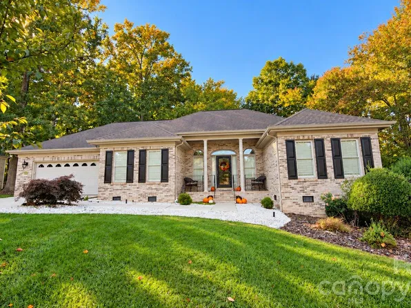 55 Wittenburg Springs Dr, Taylorsville, NC 28681