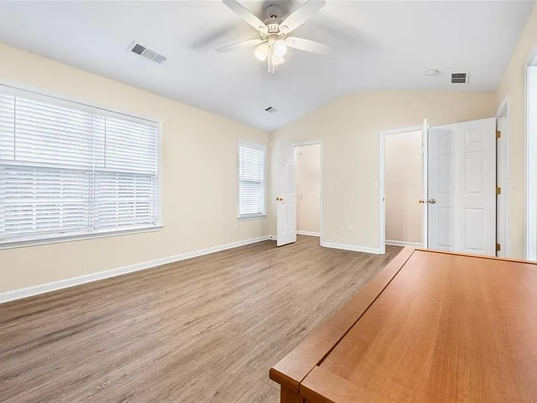 3944 Howell Park Rd — Photo 27
