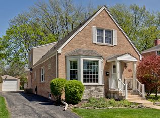 213 S Wa Pella Ave, Mount Prospect, IL 60056
