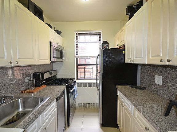 5th image of 6787 Booth St #3S
