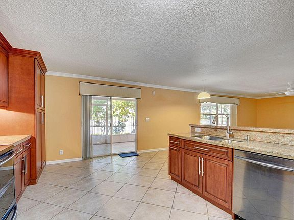 4th image of 6700 Rivermill Club Dr