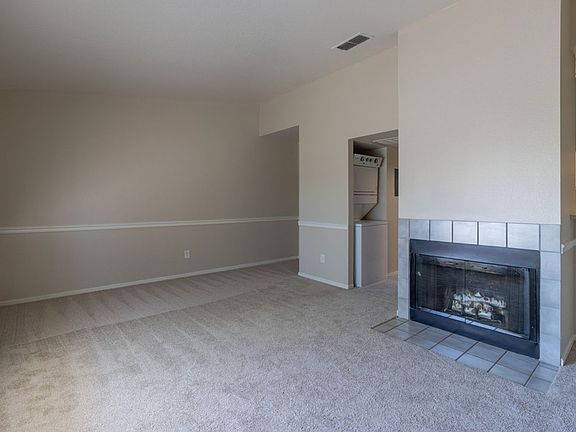 5th image of 5909 Country Ln #128