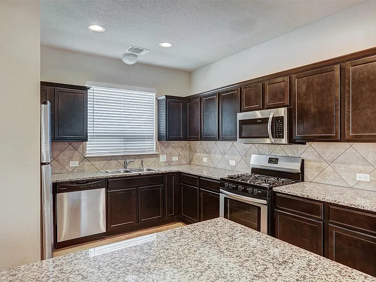 3207 Tilmon Ln — Photo 16