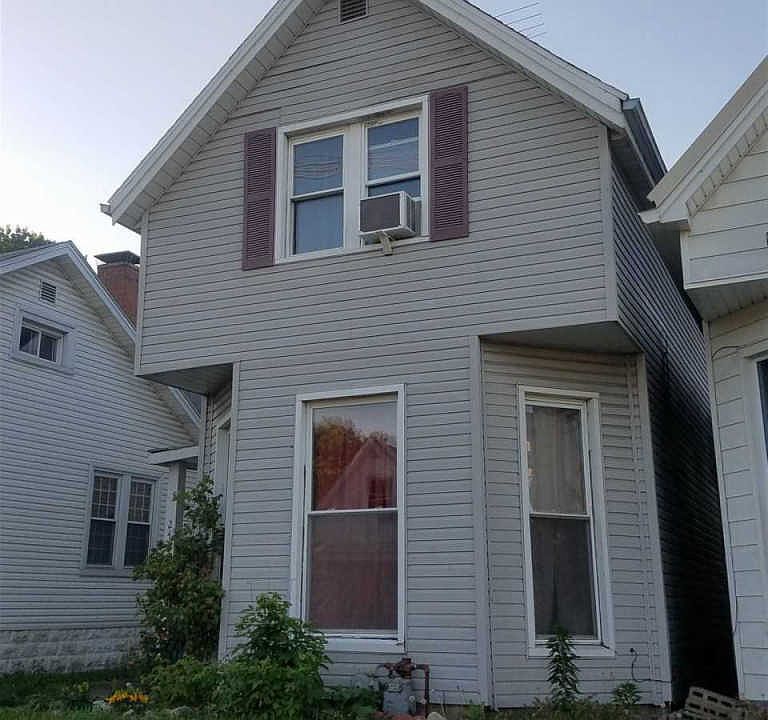 2nd image of 2457 W Virginia St
