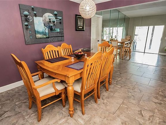 4th image of 8607 Banyan Blvd