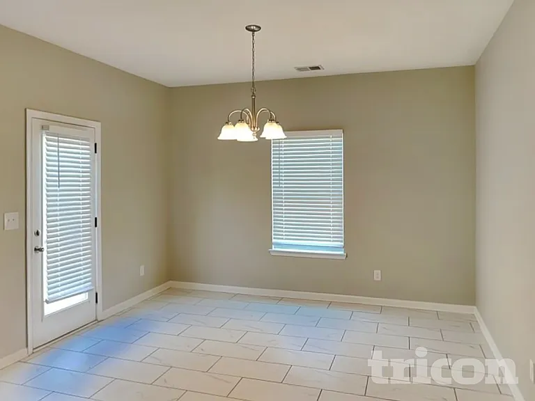 11023 Station Dr — Photo 4