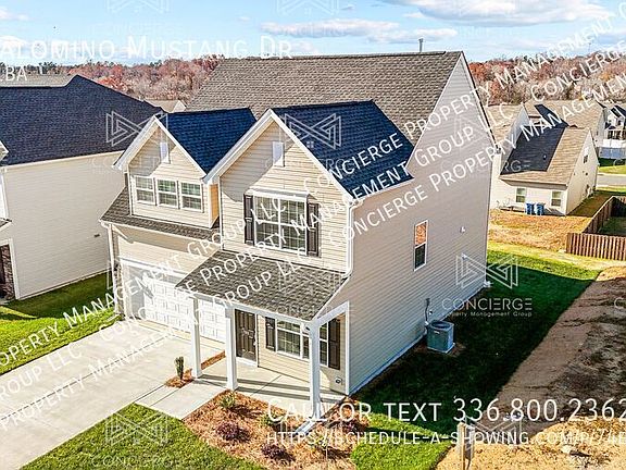 3rd image of 708 Palomino Mustang Dr