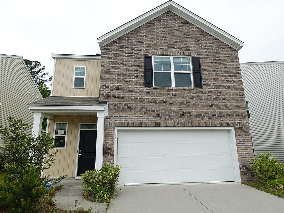 1st image of 127 Blossom Wood Ln