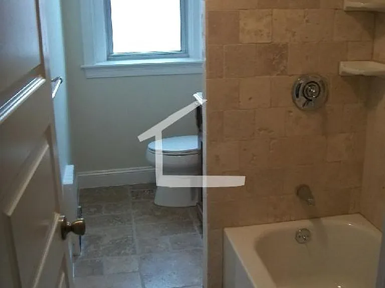 13 Babcock St #2B — Photo 10