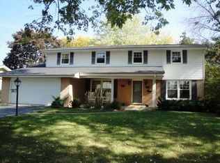 1541 Executive Ln, Glenview, IL