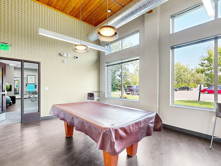 Shoreview Grand — Photo 13