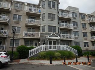 30 Freedom Way 2 #211, Jersey City, NJ 07305