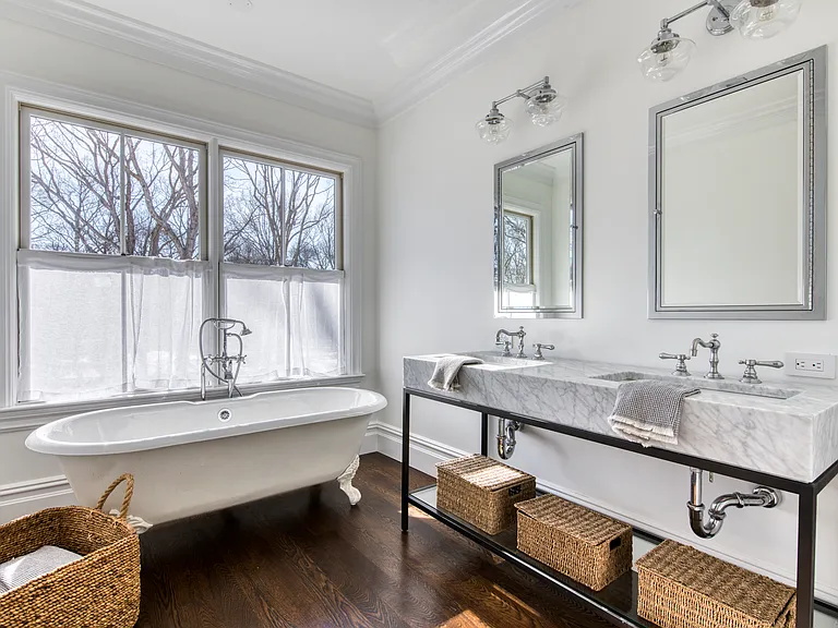 28 South Dr — Photo 17