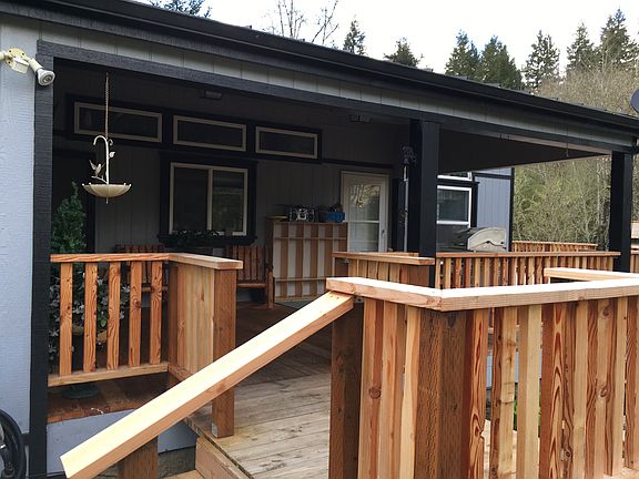 2nd image of 1106 NE Canyon Dr