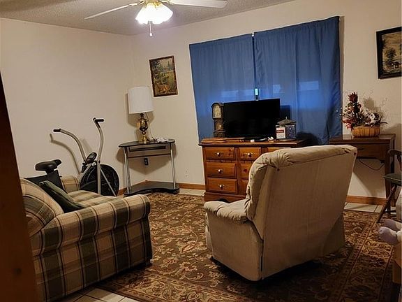 4th image of 2106 Pine St