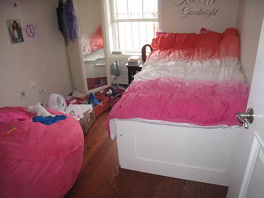 Rented by Alexiou Realty | media 25