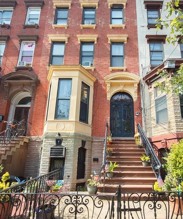 1st image of 45 Crescent Ave APT 2