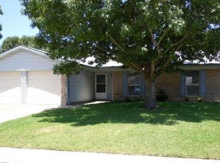 225 W Volunteer Dr, Arlington, TX 76014