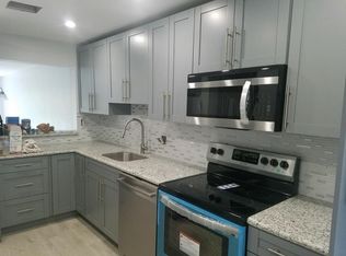 1168 NW 97th Ave, Pembroke Pines, FL 33024