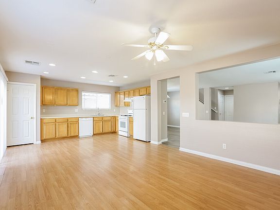 5th image of 9560 W Diablo Dr