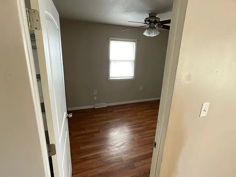 306 Jefferson St — Photo 22