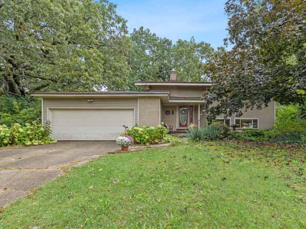 5090 Natchez Ct NE, Rockford, MI 49341