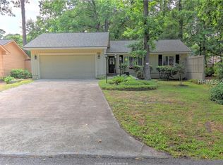 14 Evergreen Ln, Hilton Head Island, SC 29928