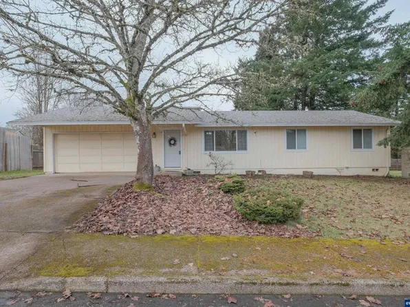 718 SW Sheila St, Dallas, OR 97338